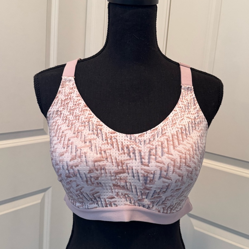 Victoria's Secret Pink & White Patterned Wireless Sports Bra